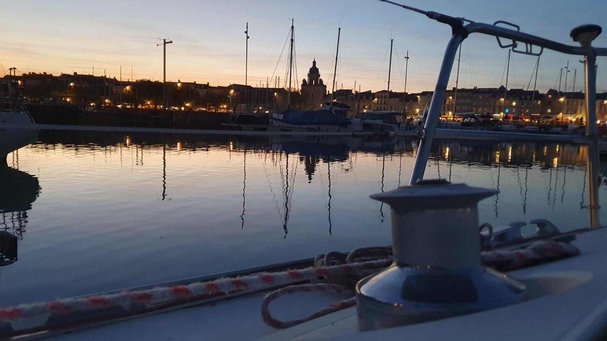 Coriandre 2 - Dormir Sur Un Grand Voilier 9 Personnes By Nuits Au Port Λα Ροσέλ Εξωτερικό φωτογραφία